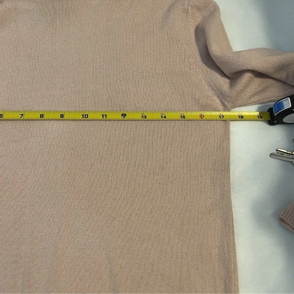 August Silk Turtle Neck Women’s Small/Medium Pink Sweater - Picture 8 of 11